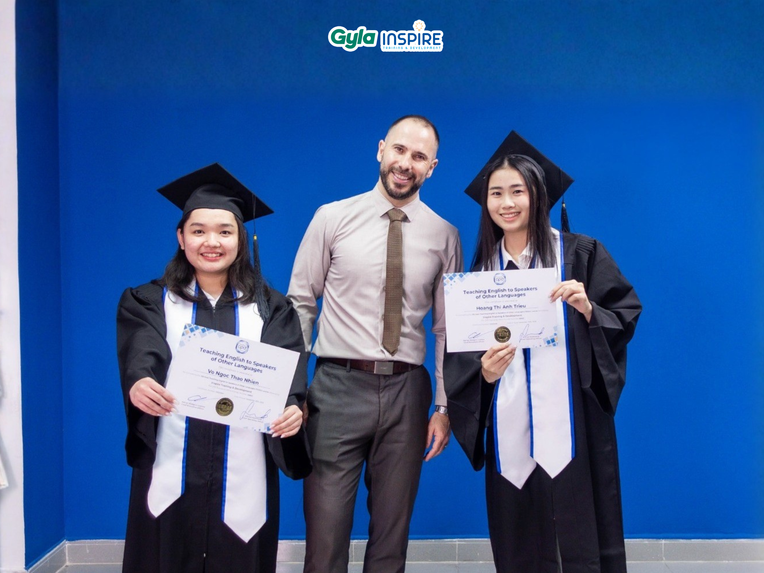 Học viên khóa TESOL Quốc tế 135 giờ nhận chứng chỉ